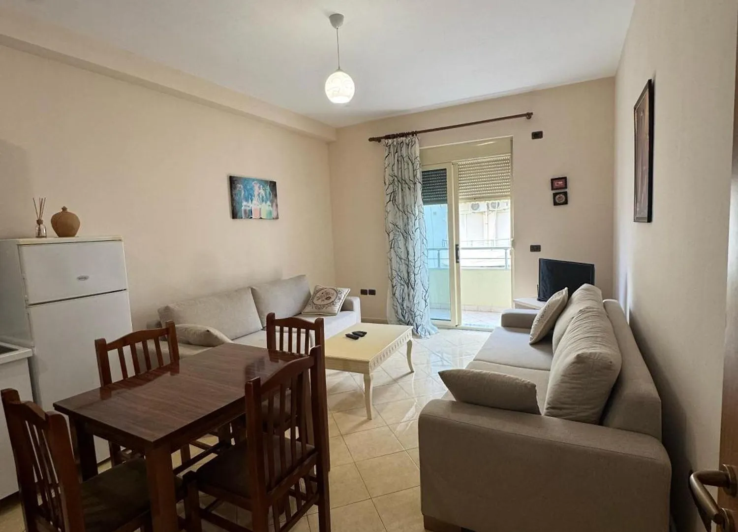 Miri'S Apartments Vlorë